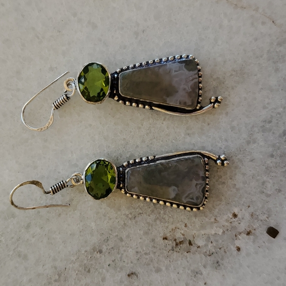 New Ocean "Orca" Agate Palm & Peridot 925 Silver Dangle Earrings. - Picture 4 of 9